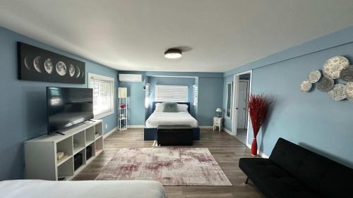Bankers Hill Apartment | Big Studio with Ocean View max 6 sleepers