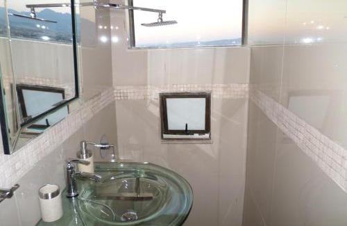 Mountainside Apartment | Bikini Beach Manor