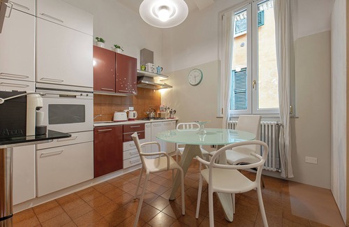 Citta Antica Apartment | Billie's Flat White - art & design apt in Verona historic center