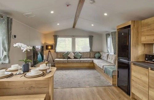 Great Houghton House | Billing Aquadrome Silver 3 Bed Caravan CP24