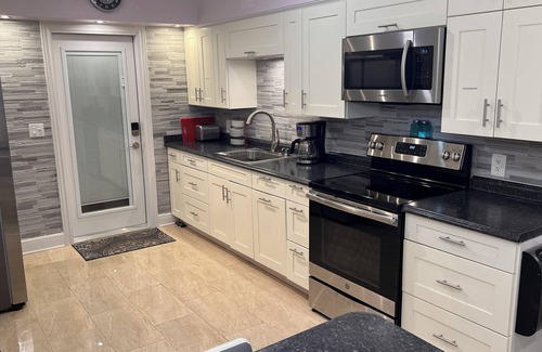 Wilton Manors House | Billy's Resort -Men only-Clothing optional-Fantasy Bungalow