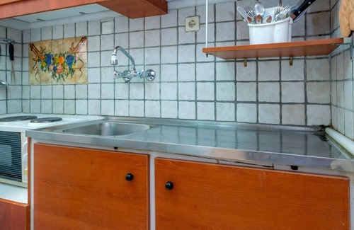 Old Town Apartment | Bio-climatic Cave Studio with private terrace