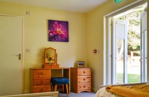 Aberfoyle House | Birch - Apartment