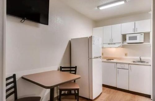 Independence Hotel | Birch Hill Suites Kansas City - Independence
