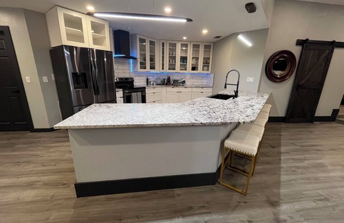 Fort Myers House | Birthday? Wedding? Anniversary? Reunion? Heated Pool, sleeps 13