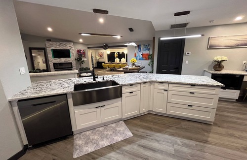 Fort Myers House | Birthday? Wedding? Anniversary? Reunion? Heated Pool, sleeps 13