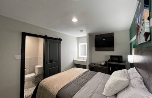 Oak Cliff Hotel | Bishop Arts Suites