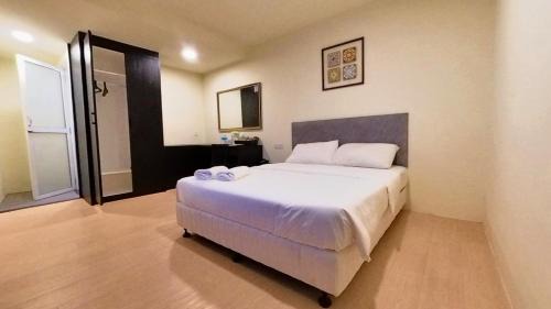 Historic George Town Hotel | Bishop Hotel