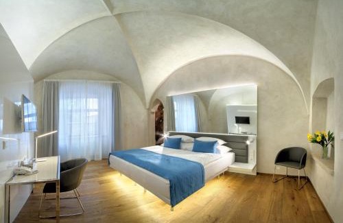 Mala Strana Hotel | Bishop's House