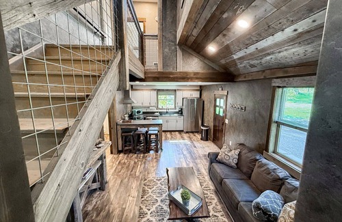 Whitefish House | Bison Ridge Cabin #3 | Pets Welcome | 3BR Getaway w/Hot Tub, Fire Pit & Grill | Sleeps 8!