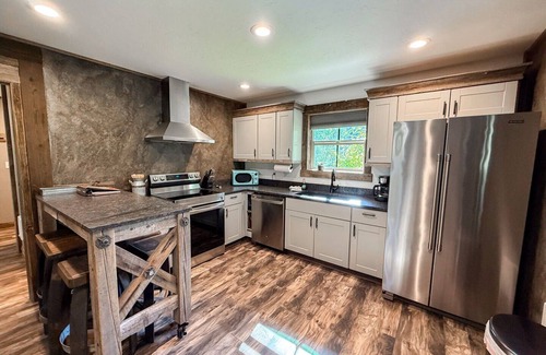 Whitefish House | Bison Ridge Cabin #3 | Pets Welcome | 3BR Getaway w/Hot Tub, Fire Pit & Grill | Sleeps 8!