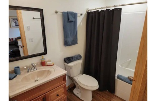 Darby House | Bitterroot Paradise 1 BR Guesthouse