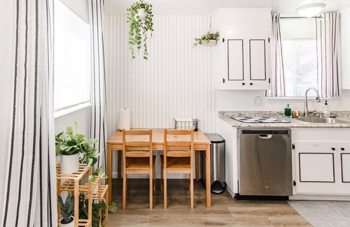 Stockton House | Bitty Budget Cutie