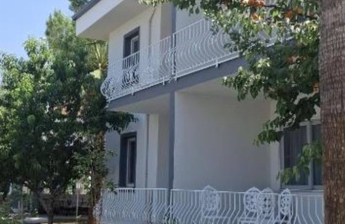 Fethiye City Center Apartment | Bizim Kelebek Otel - Suite with Balcony