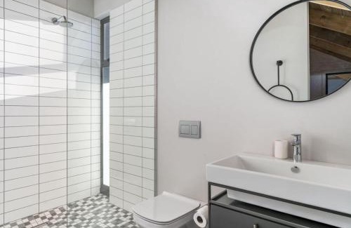 Gansbaai Villa | Black Barn At Romansbaai