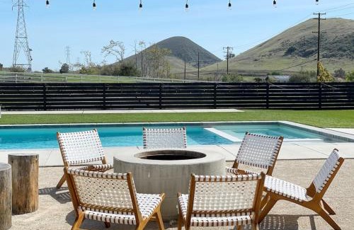 San Luis Obispo House | Black Barn Ranch 25 Acres Wpool Near Downtown