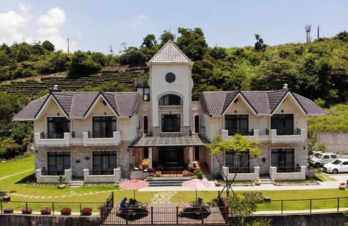 Datong House | Black Chimney