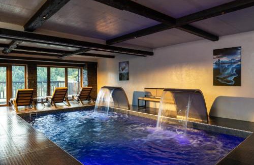 Les Brevieres Ski Chalet | Black Diamond - Chalet Charlie