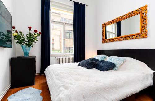 Nove Mesto Apartment | Black Diamond Suite