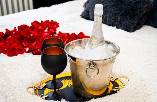 Nove Mesto Apartment | Black Diamond Suite