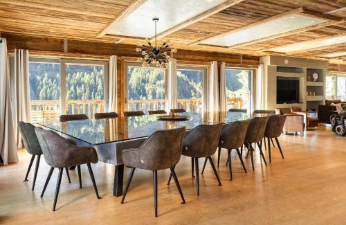 Les Brevieres Ski Chalet | Black Diamond - Tango Charlie