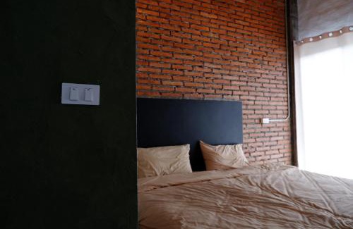 Phunphin Hotel | Black Elephant Boutique