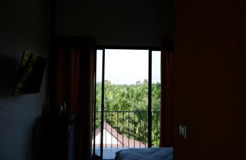 Phunphin Hotel | Black Elephant Boutique