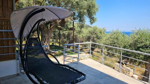 Golden Beach Apartment | Black Goat