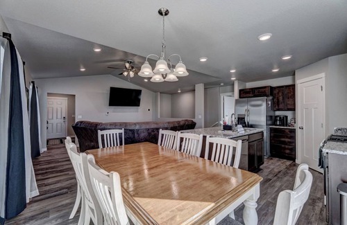 Rapid City House | Black Hills View * Game Rooms * 5 TV’s