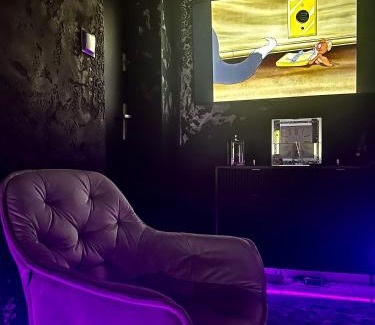 Radom Apartment | Black House B Jacuzzi
