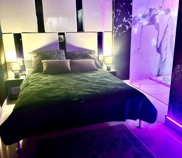 Radom Apartment | Black House B Jacuzzi