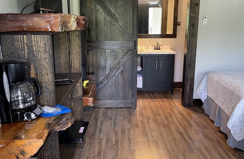 Lesterville Hotel | Black River Motel and Restaurant