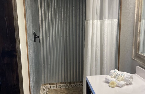 Lesterville Hotel | Black River Motel and Restaurant