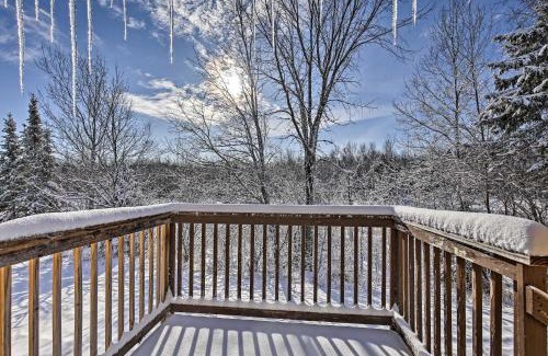 Ironwood House | Black River Retreat 3 Mi to Powderhorn Mountain!