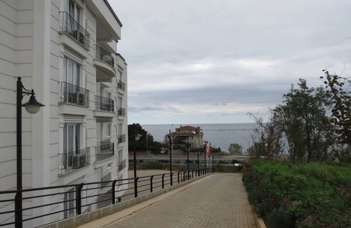 Arsin Apartment | Black Rose Apartment