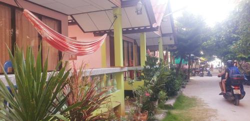 Haad Rin Resort | Black & White Bungalows