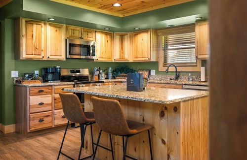 Maggie Valley Cabin | Blackberry Lodge ~ New Cabin by Willow Tree Cabins
