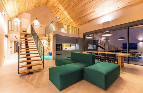 Varazdinske Toplice Villa | Blacksmith House - Stylish vacation home with spa & nature views