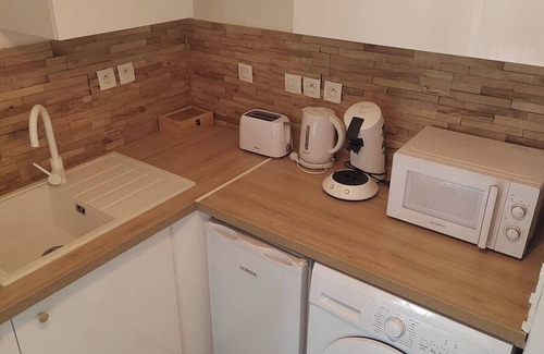 ZAC Andromede Apartment | Blagnac getaway, T2, spa, garden, parking, tramway