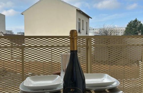 Courlancy Apartment | Bleuets studio cosy neuf terrasse proche centre