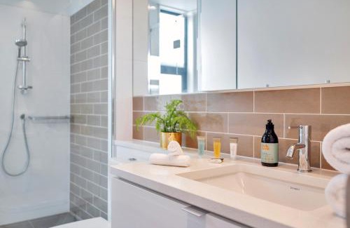 Hobsonville House | Blissful Breeze Townhouse with Parking and Patio