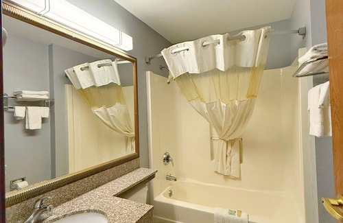 Northwood Hotel | BlissPoint Inn & Suites