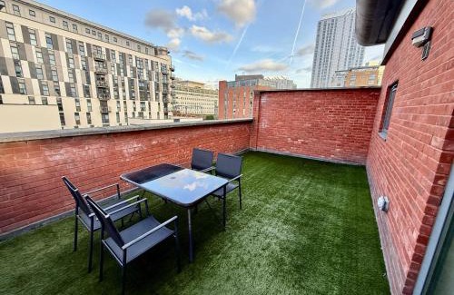 Salford Apartment | Bloom Apartments - City Centre - Gated Parking