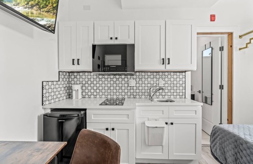 North Philadelphia West Apartment | Bloom Comfort Studio