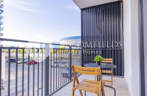 Al Raha Beach Apartment | Bloomfields Charming 1-BR Retreat in Yas Island Water’s Edge