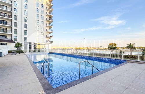 Al Raha Beach Apartment | Bloomfields Charming 1-BR Retreat in Yas Island Water’s Edge