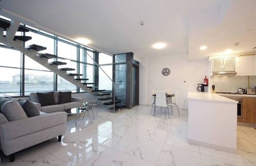 Al Raha Beach Apartment | Bloomfields Luxury 2BR Duplex in Raha Lofts
