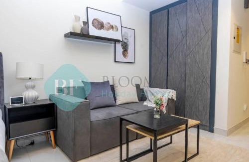 Al Barsha Apartment | Bloomfields Luxury Escape Studio In Samana Golf