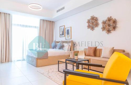 Al Raha Beach Apartment | Bloomfields Stylish Stu In Thalassa Beach Front