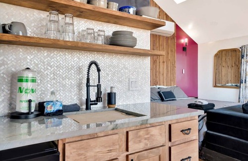 Wildwood House | Blooming Redbud Treehouse with private hot tub!